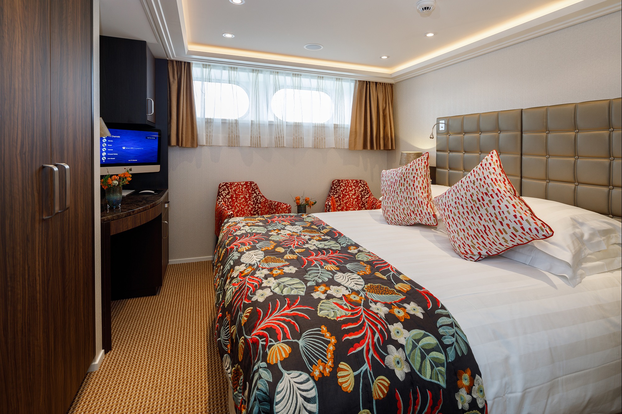 AmaKristina standard room swan's eye