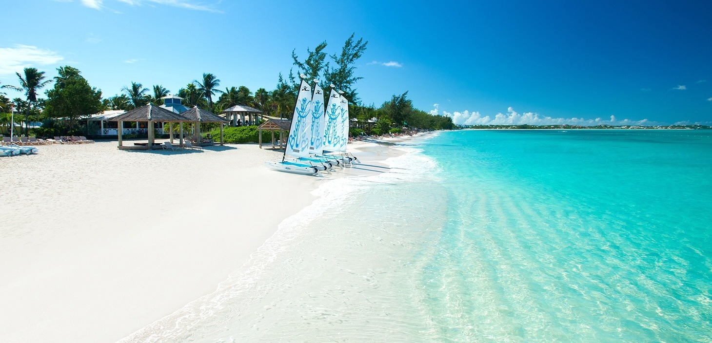 Beaches Turks & Cacois turquoise water